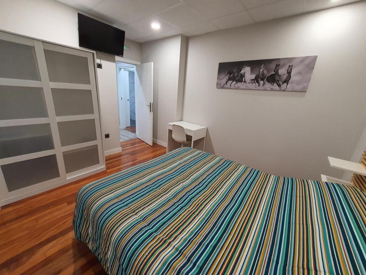 Cv33 Ostatua Hotel Bilbao Esterno foto
