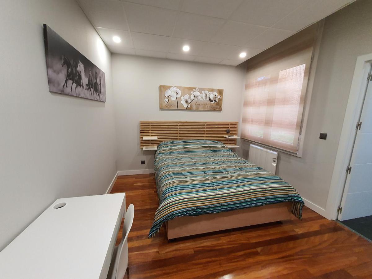 Cv33 Ostatua Hotel Bilbao Esterno foto